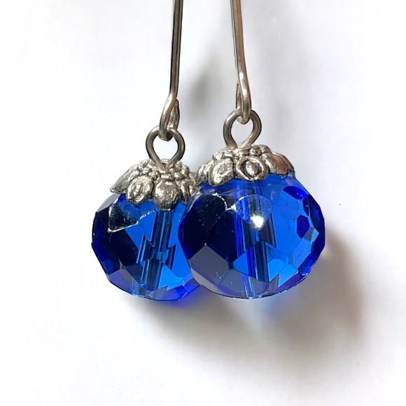 🌺Vintage Silver & Blue Czech Glass Earrings - Picture 7 of 12